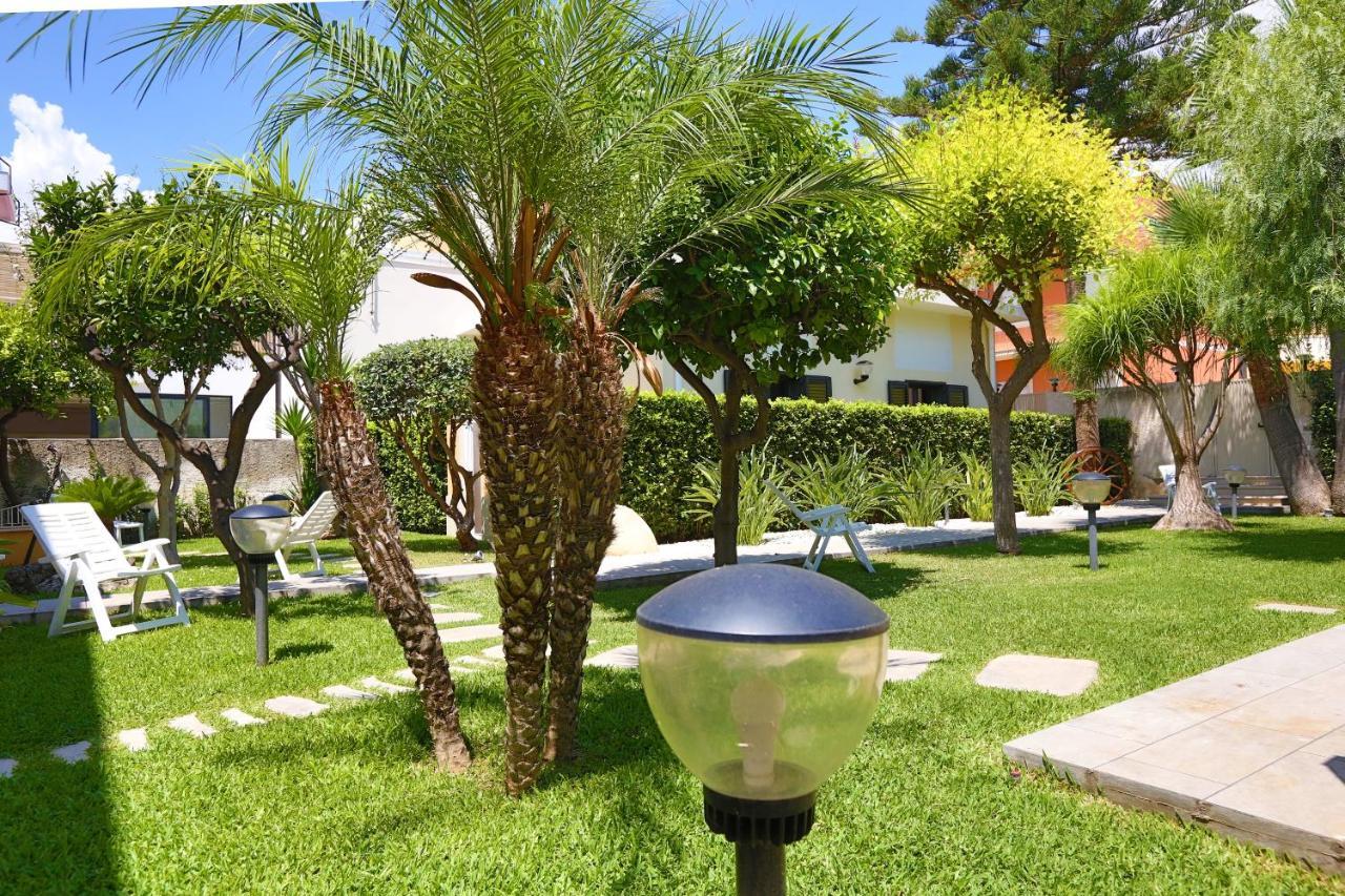Re Sole La Dependance - Casa Vacanza M E R C U R I O Avola Exterior foto